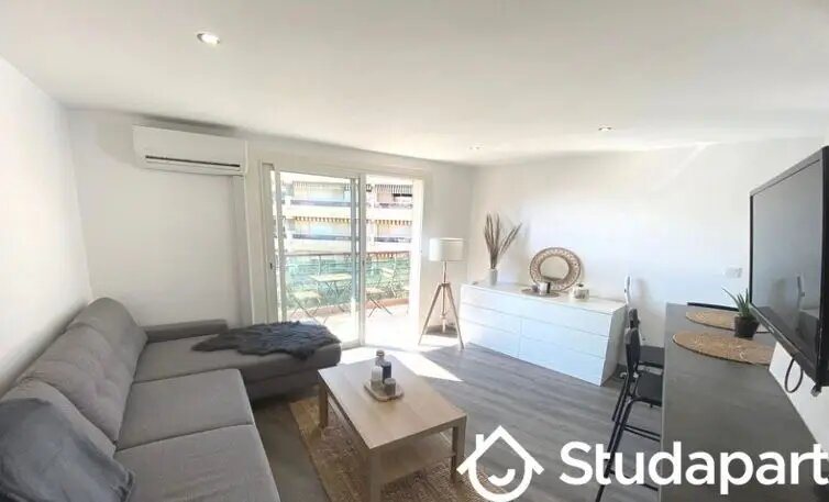 Appartement à louer, 25m², Antibes