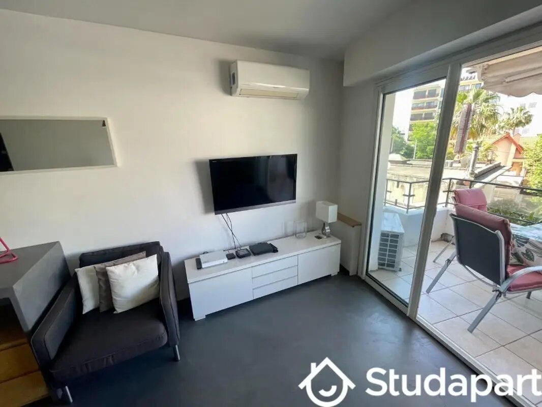 Appartement à louer, 43m², Antibes