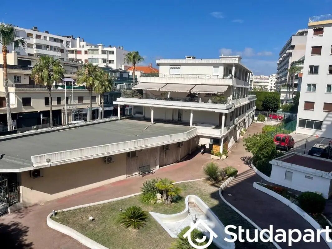 Appartement à louer, 43m², Antibes