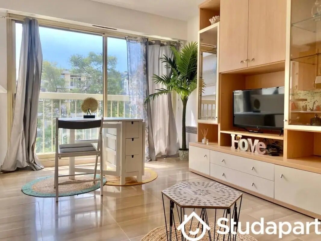 Appartement à louer, 28m², Menton