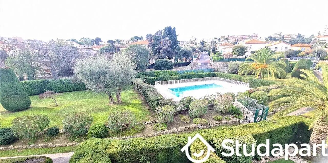 Appartement à louer, 78m², Antibes