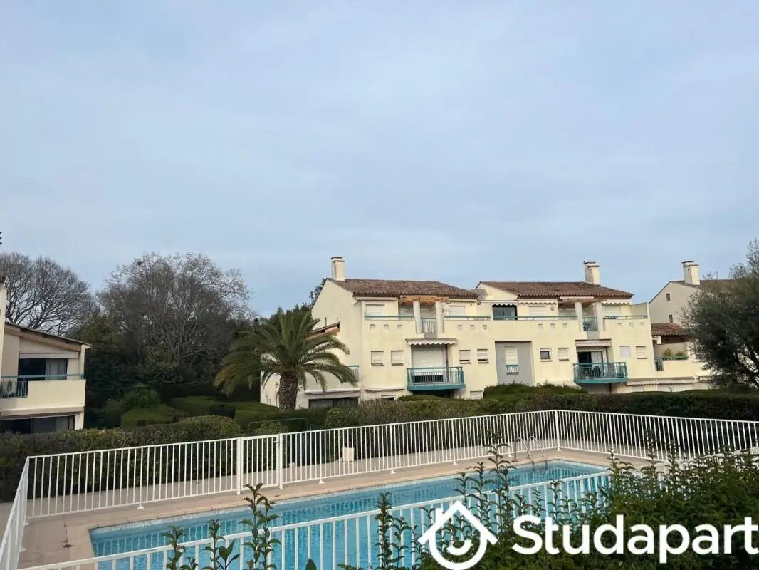 Appartement à louer, 78m², Antibes