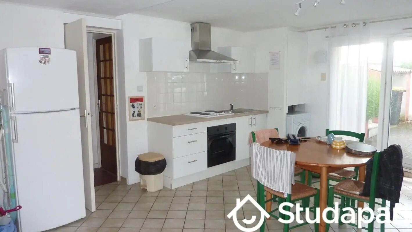 Maison à louer, 2m², Écully