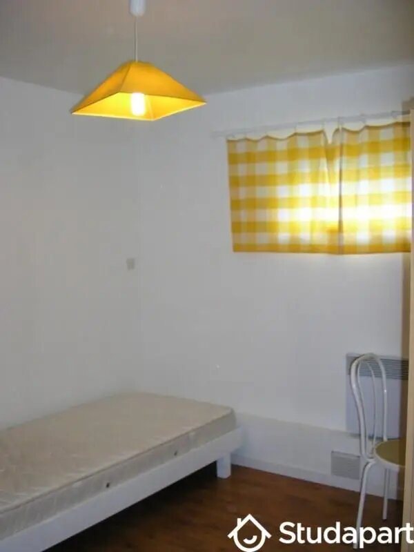 Maison à louer, 2m², Écully
