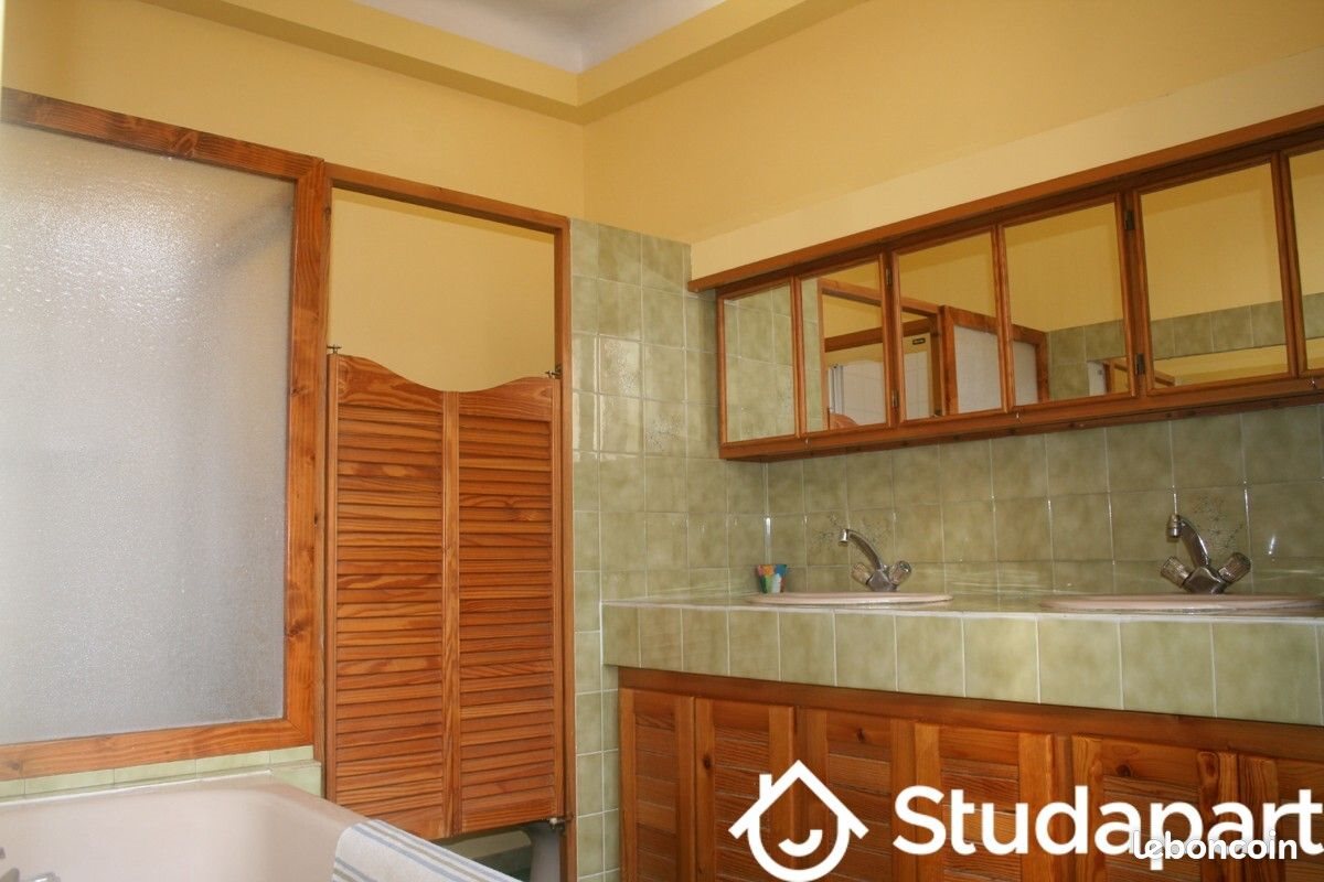 Appartement à louer, 82m², Antibes