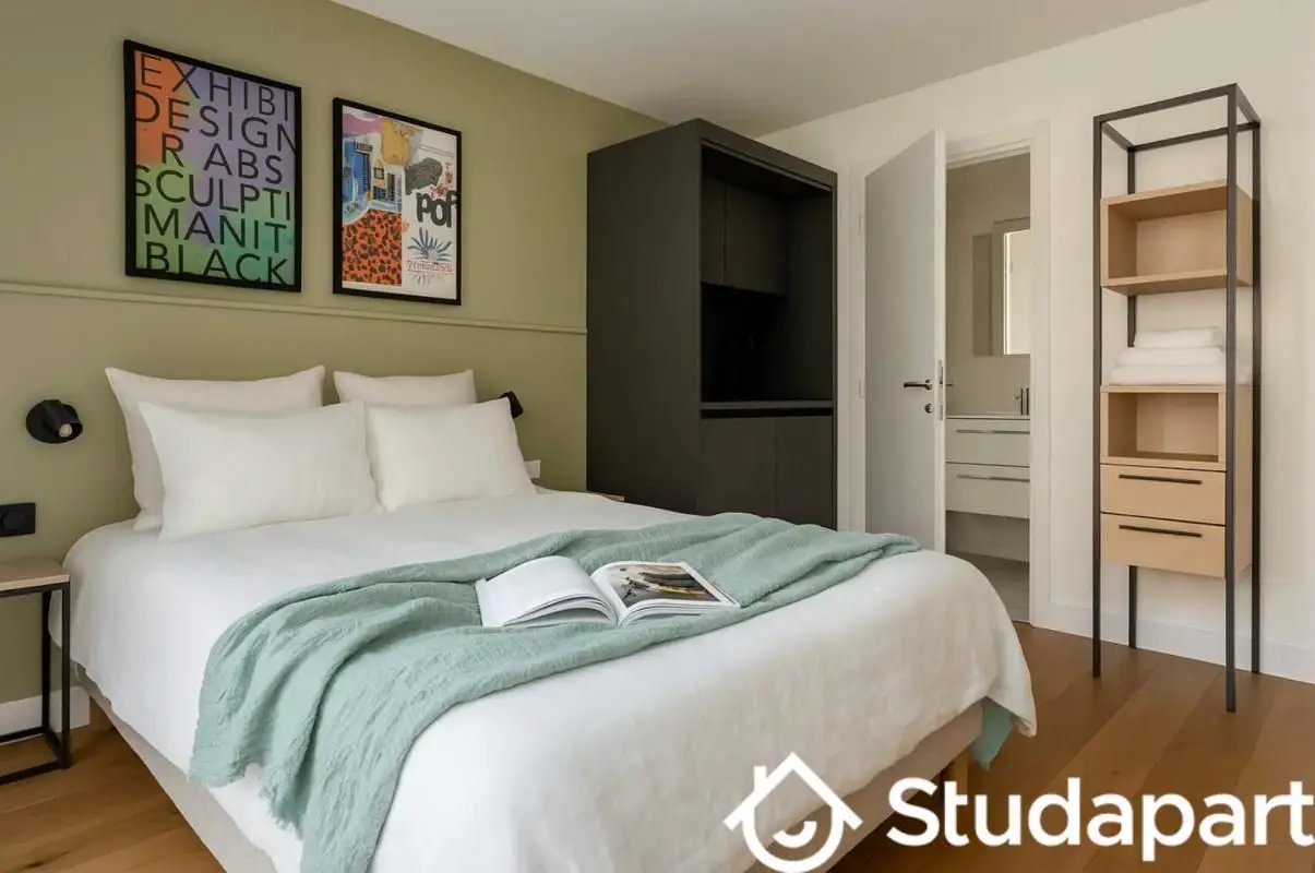 Maison à louer, 1m², Paris 18ème