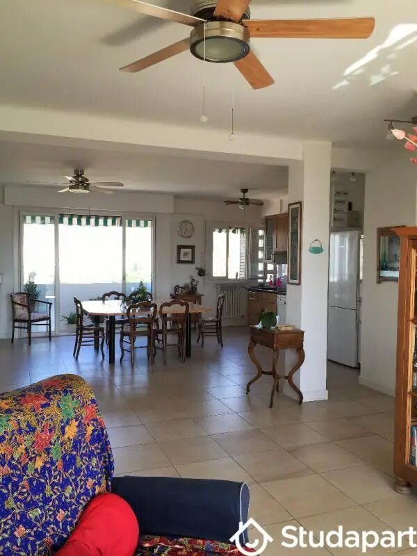 Appartement à louer, 10m², Marseille 8ème