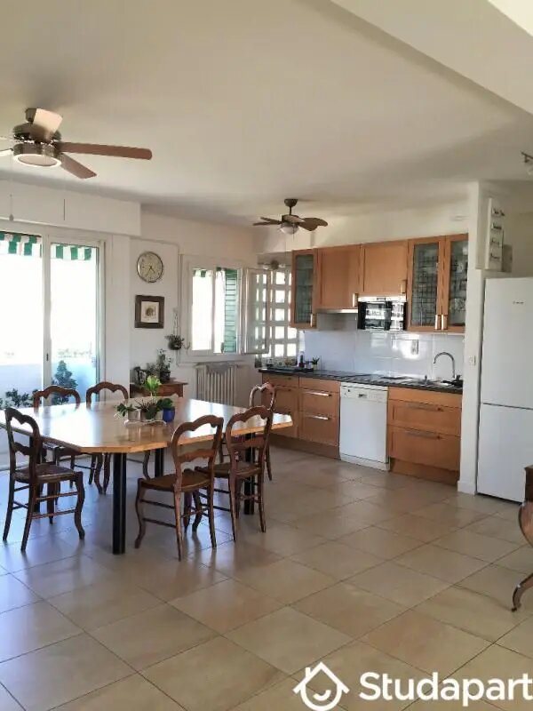 Appartement à louer, 10m², Marseille 8ème