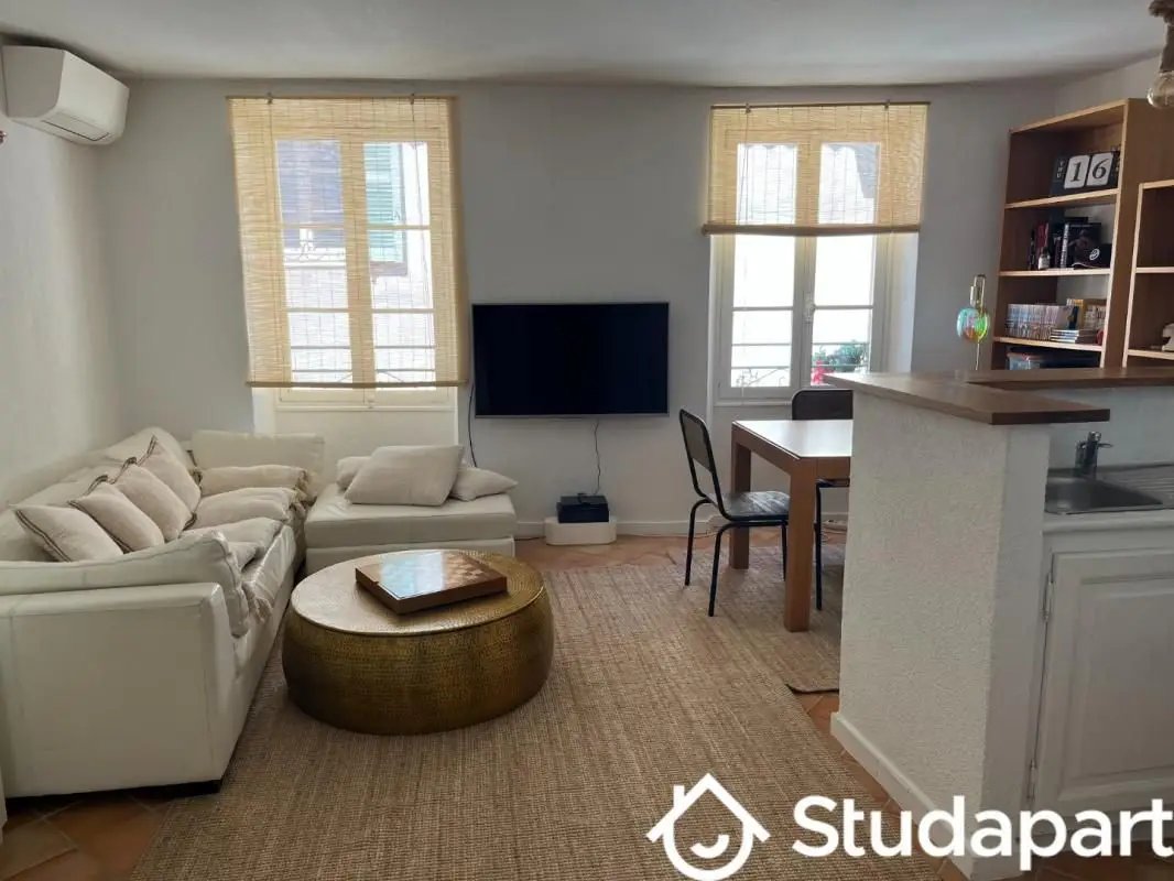 Appartement à louer, 42m², Antibes