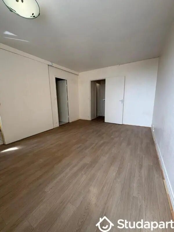 Appartement à louer, 28m², Evry