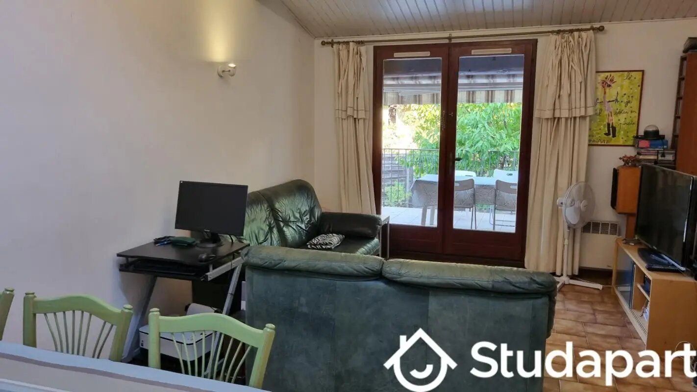 Appartement à louer, 10m², Saint-Cannat