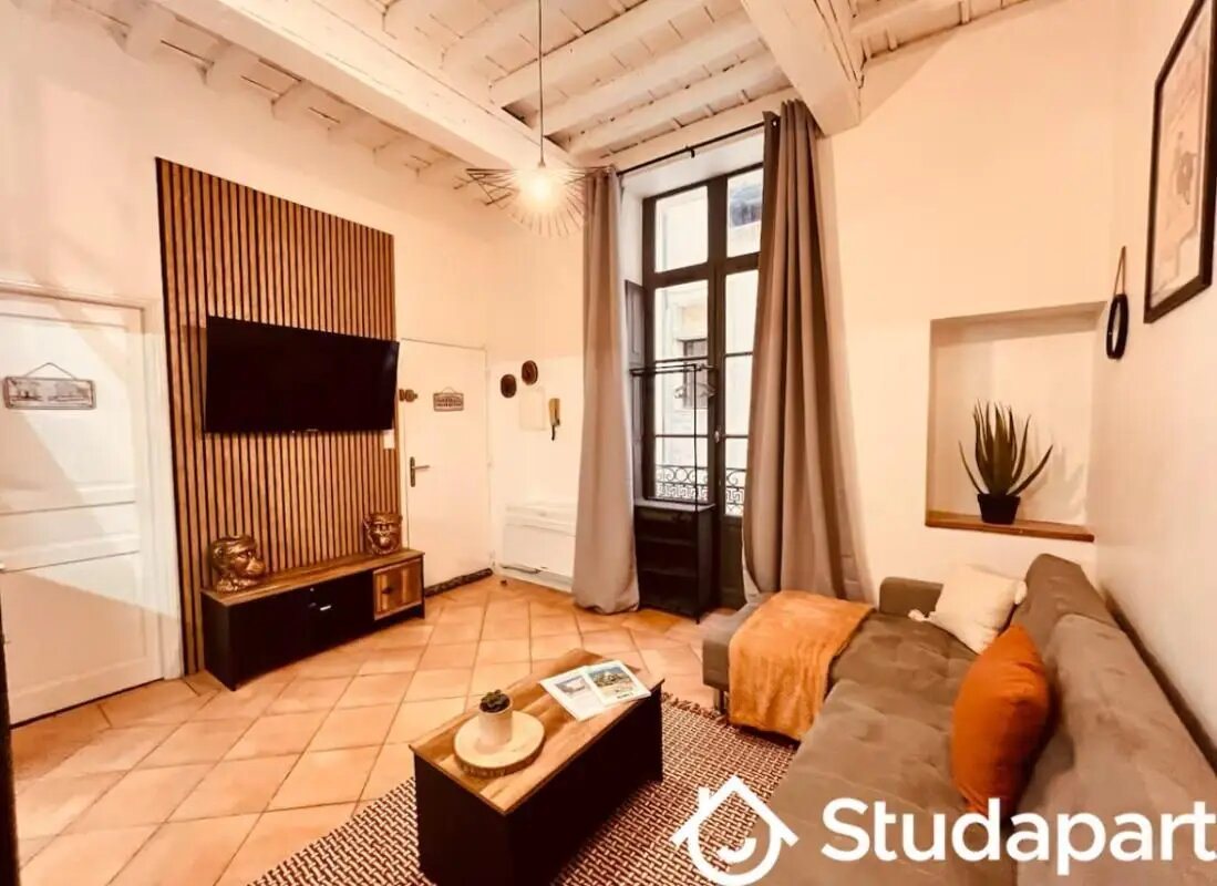 Appartement à louer, 23m², Nîmes