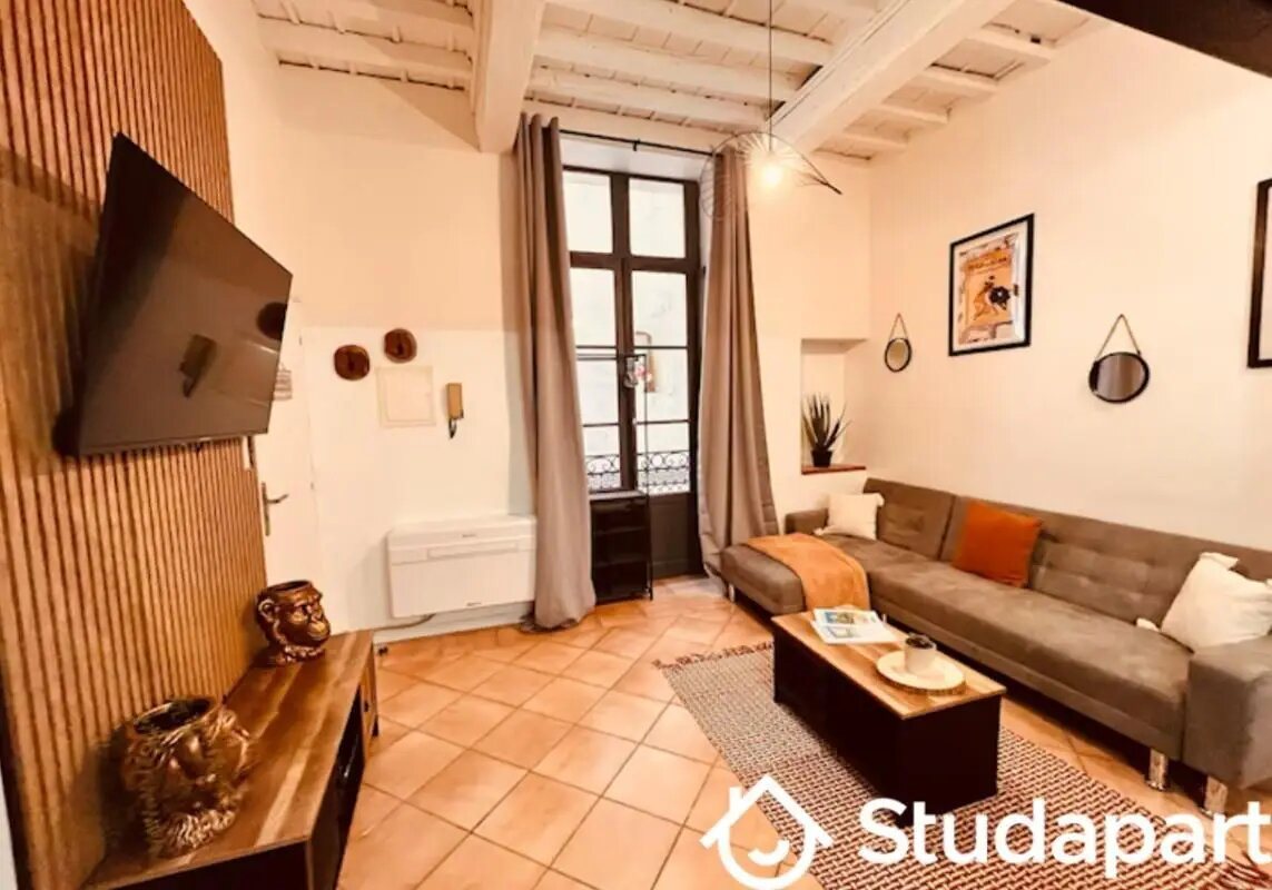 Appartement à louer, 23m², Nîmes