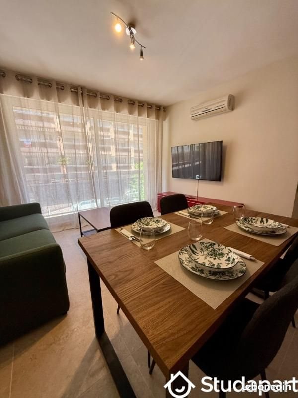Appartement à louer, 40m², Antibes