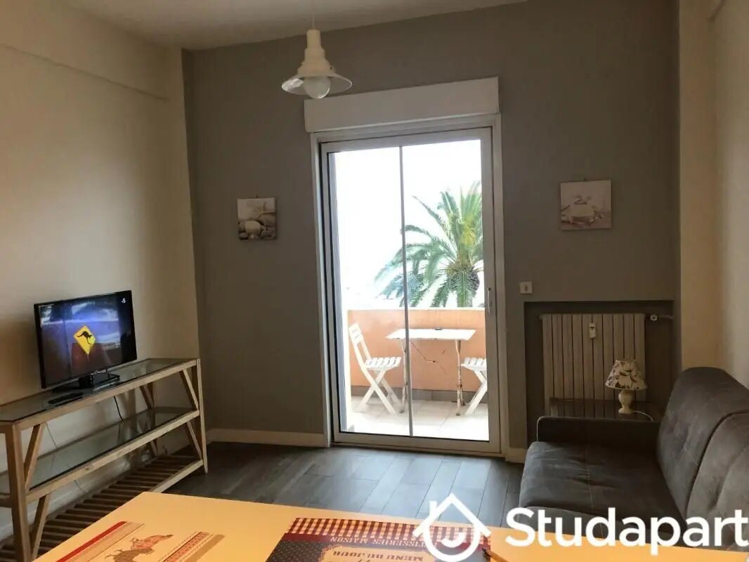 Appartement à louer, 25m², Vallauris
