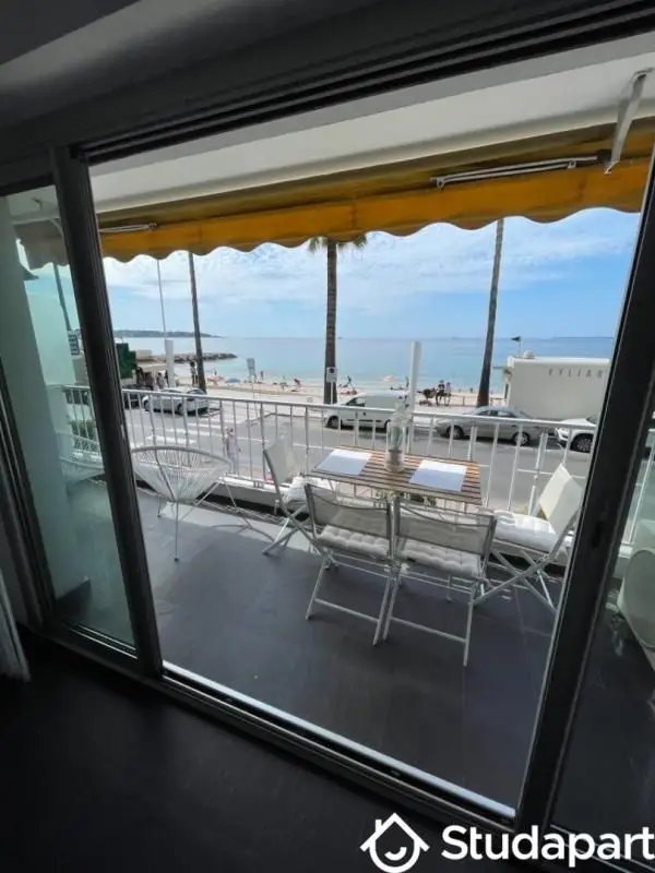 Appartement à louer, 45m², Antibes