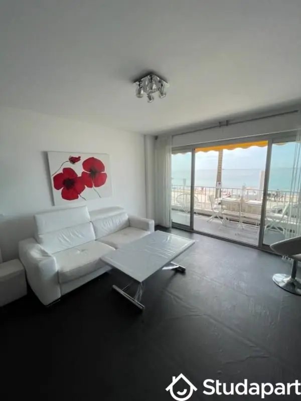 Appartement à louer, 45m², Antibes