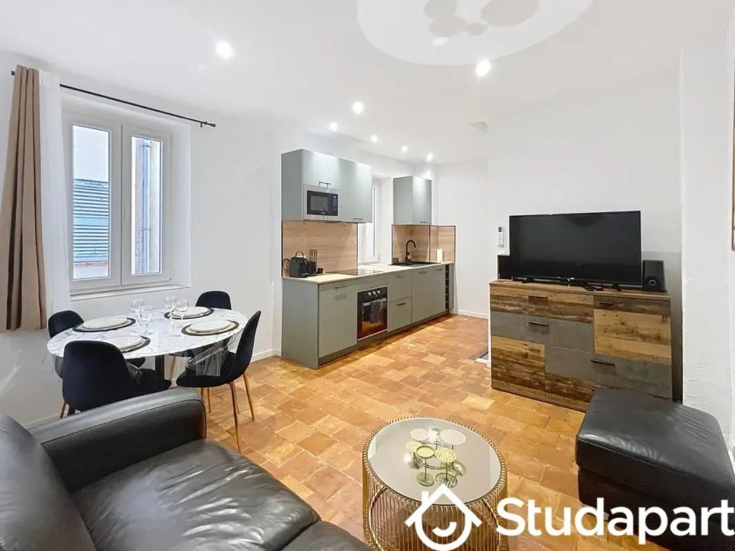 Appartement à louer, 40m², Antibes