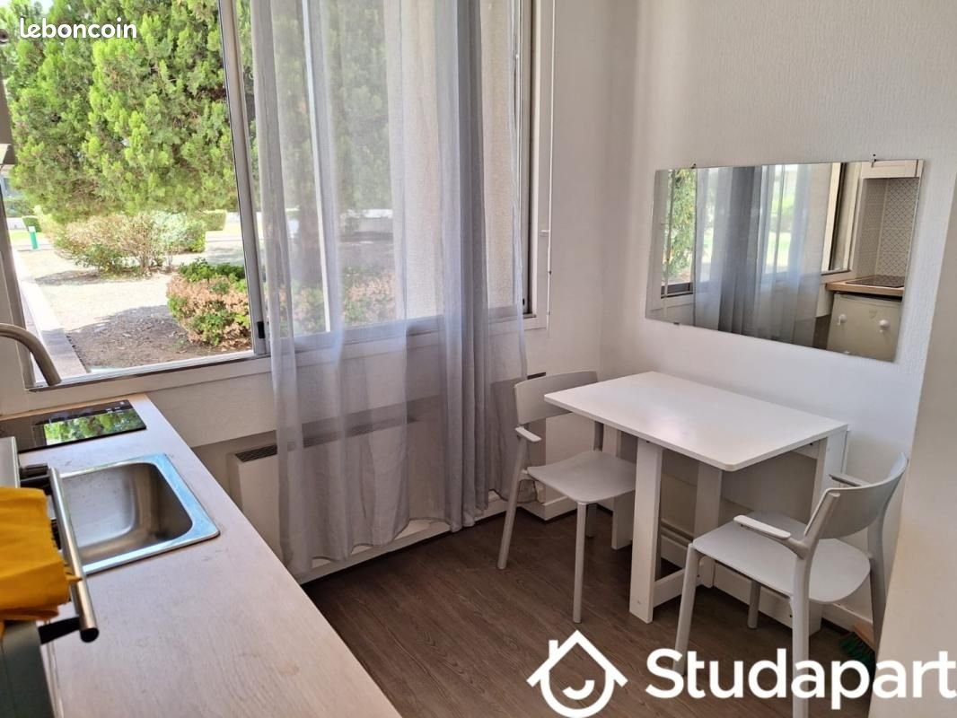 Appartement à louer, 14m², Marseille 8ème