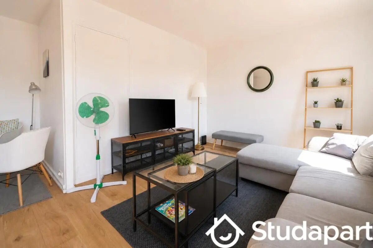 Appartement à louer, 68m², Courbevoie