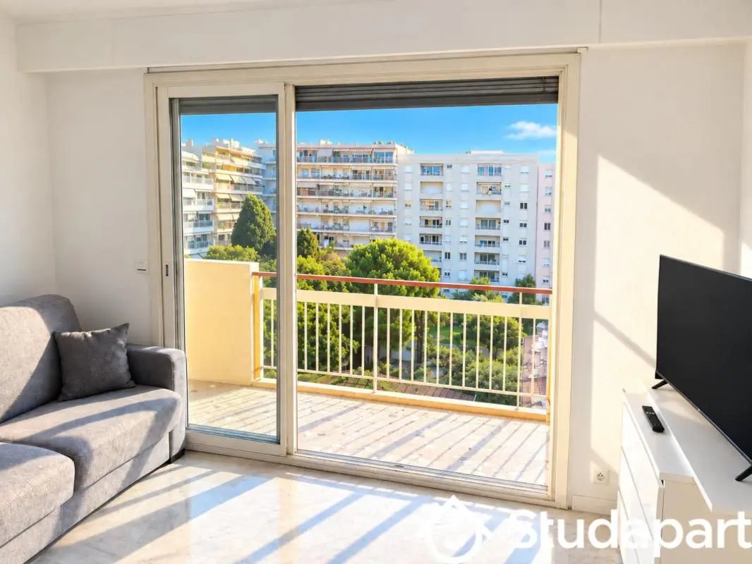 Appartement à louer, 29m², Antibes
