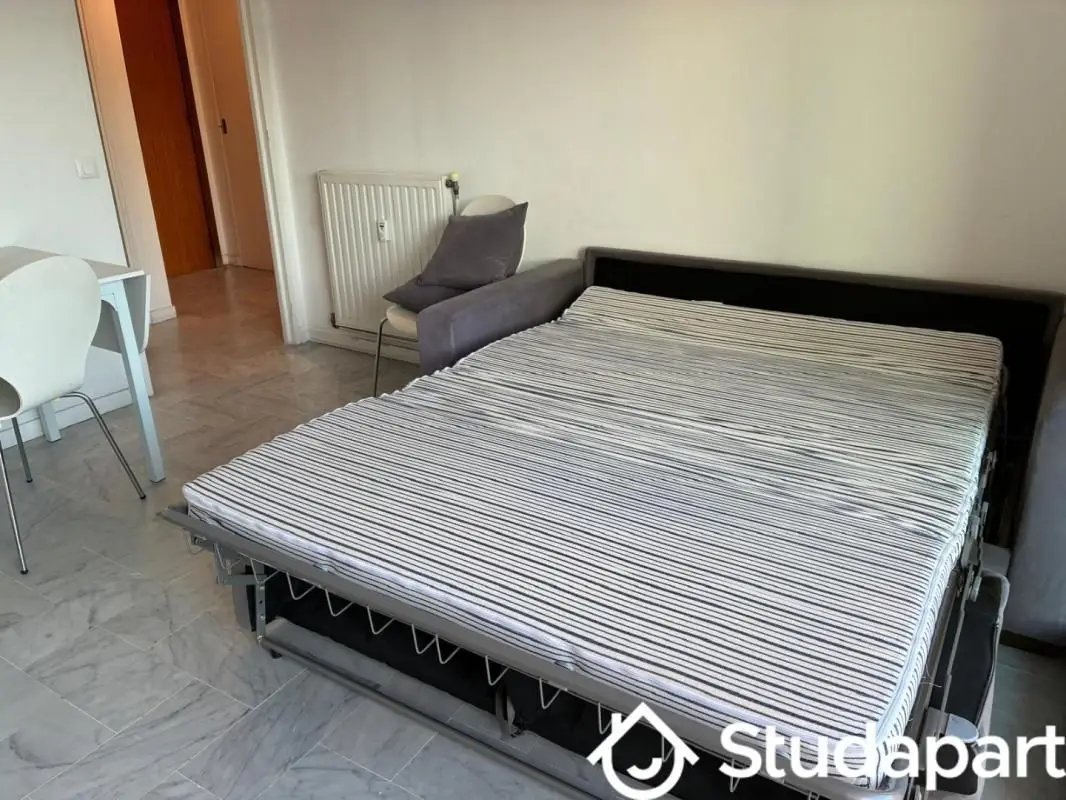 Appartement à louer, 29m², Antibes