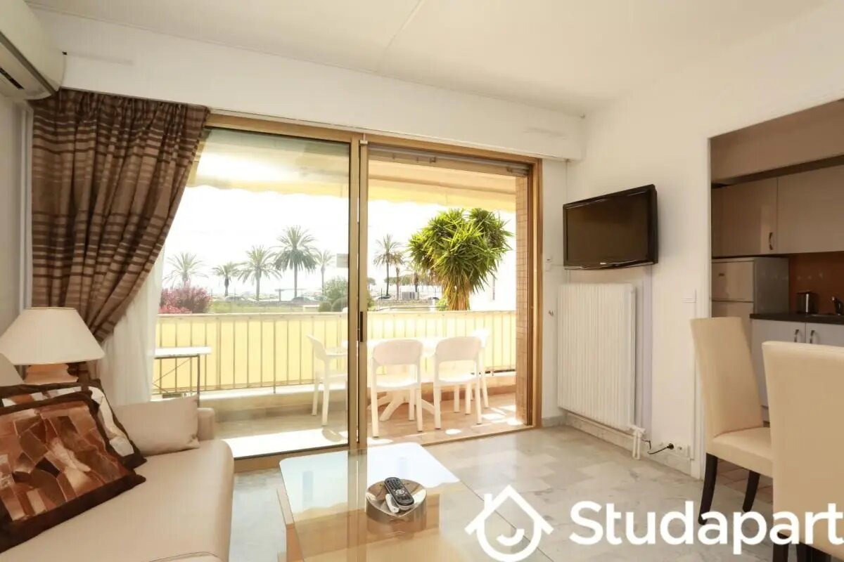 Appartement à louer, 40m², Vallauris