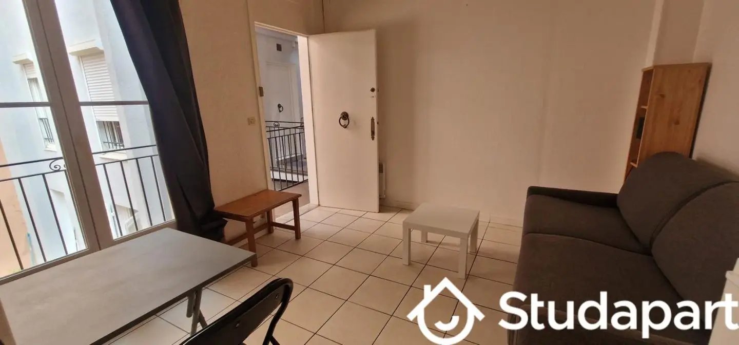 Appartement à louer, 17m², Antibes