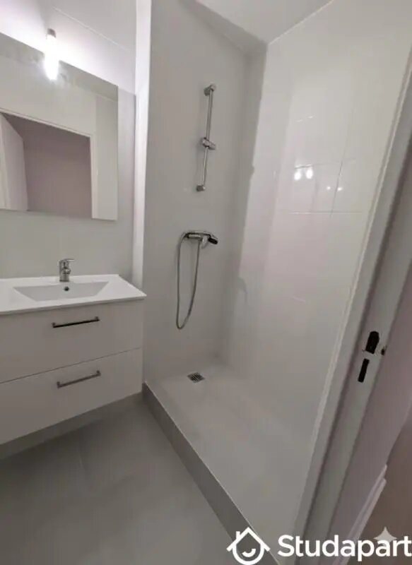 Appartement à louer, 23m², Nîmes