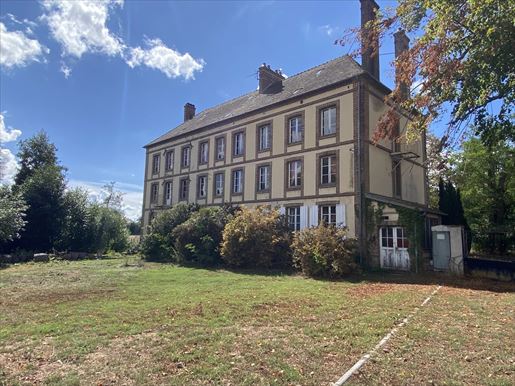 13 pièces 700 m² · à Verneuil d'Avre Et d'Iton · 700 m² · 624 900 €