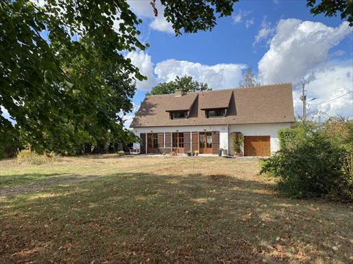 Maison 6 pièces 114 m² · à Verneuil d'Avre Et d'Iton · 114 m² · 168 000 €