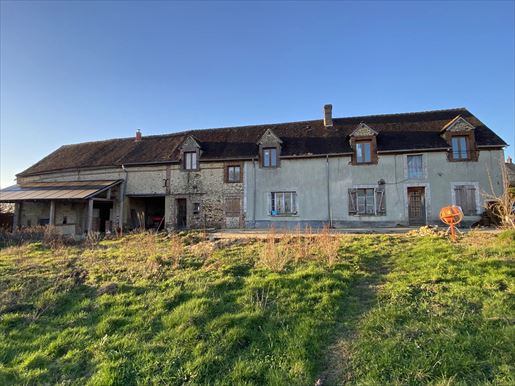 Maison 7 pièces 151 m² · à Tourouvre au Perche · 151 m² · 199 500 €