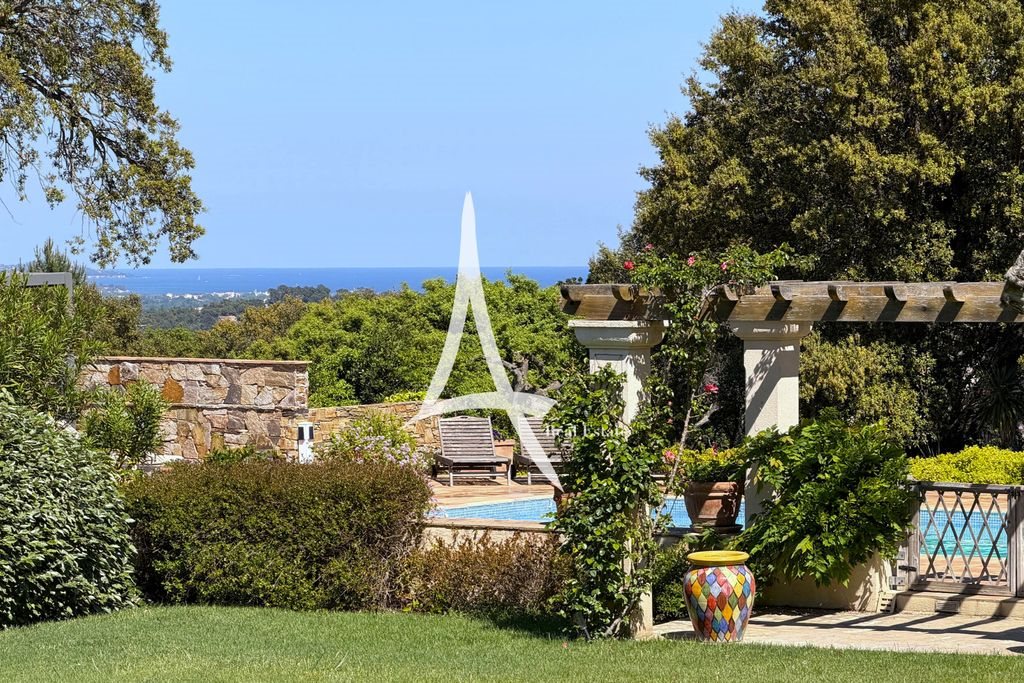 Maison à vendre, 320m², Saint-Tropez
