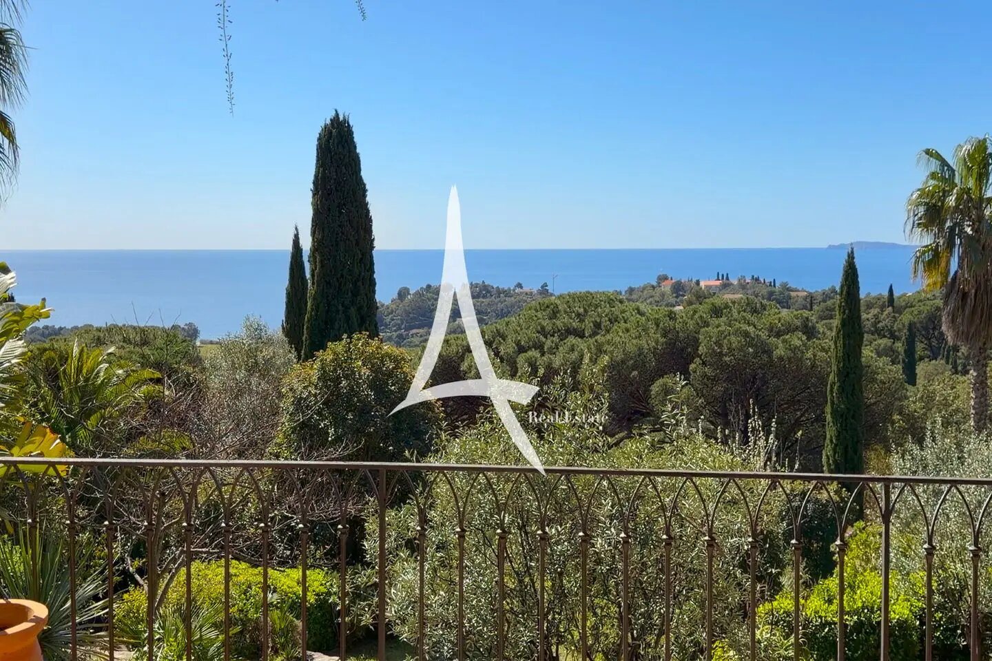 Maison à vendre, 270m², La Croix-Valmer