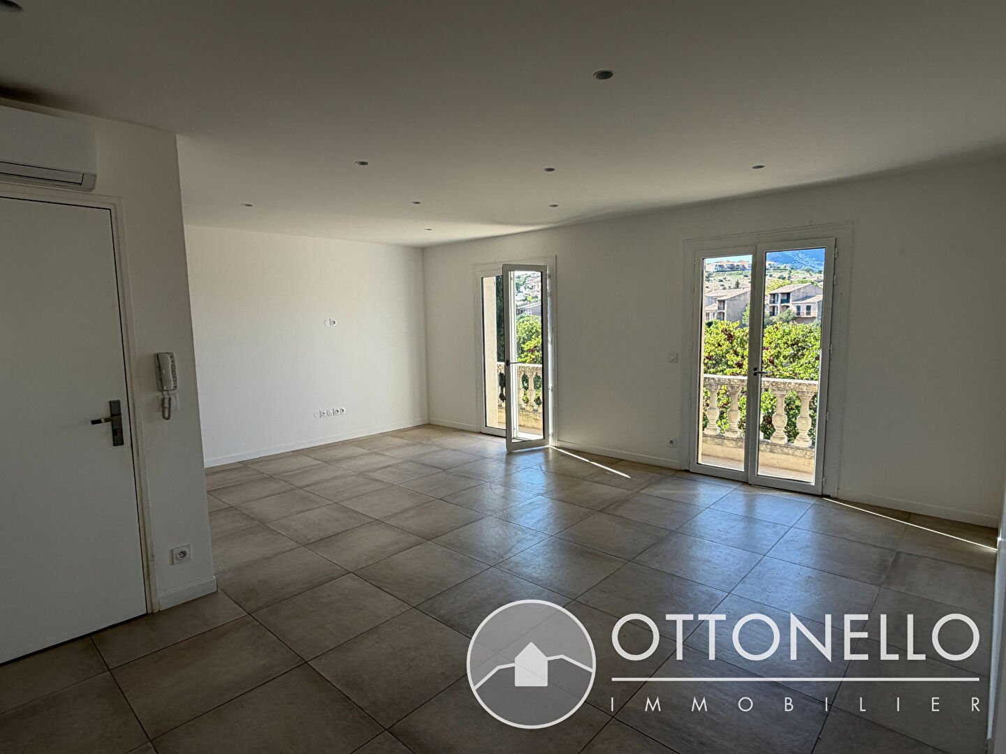 Appartement à louer, 93m², Roquebrune-sur-Argens