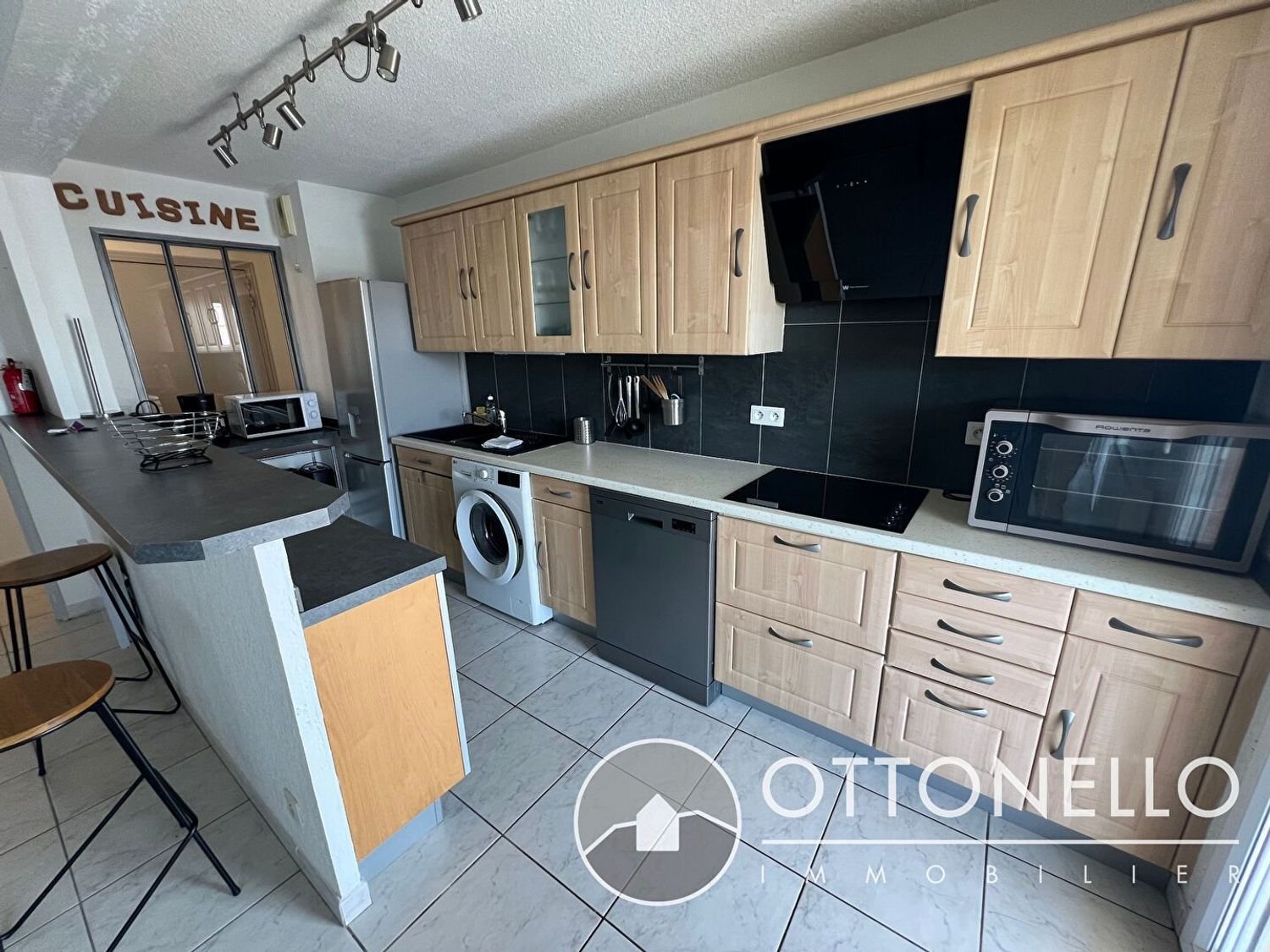 Appartement à louer, 64m², Fréjus