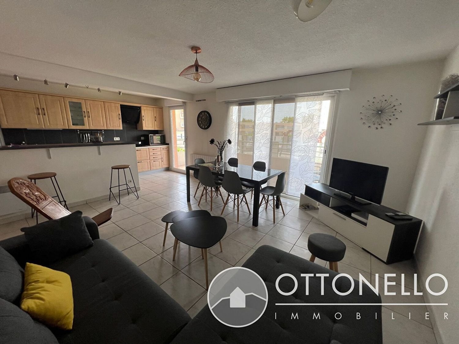 Appartement à louer, 64m², Fréjus