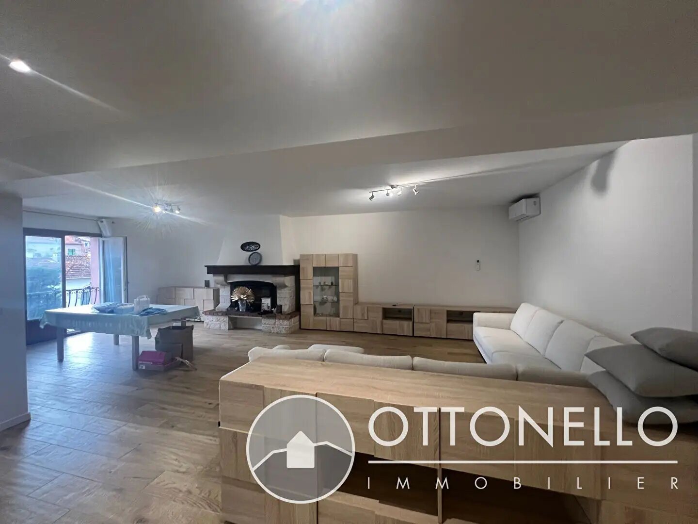 Maison à louer, 161m², Roquebrune-sur-Argens