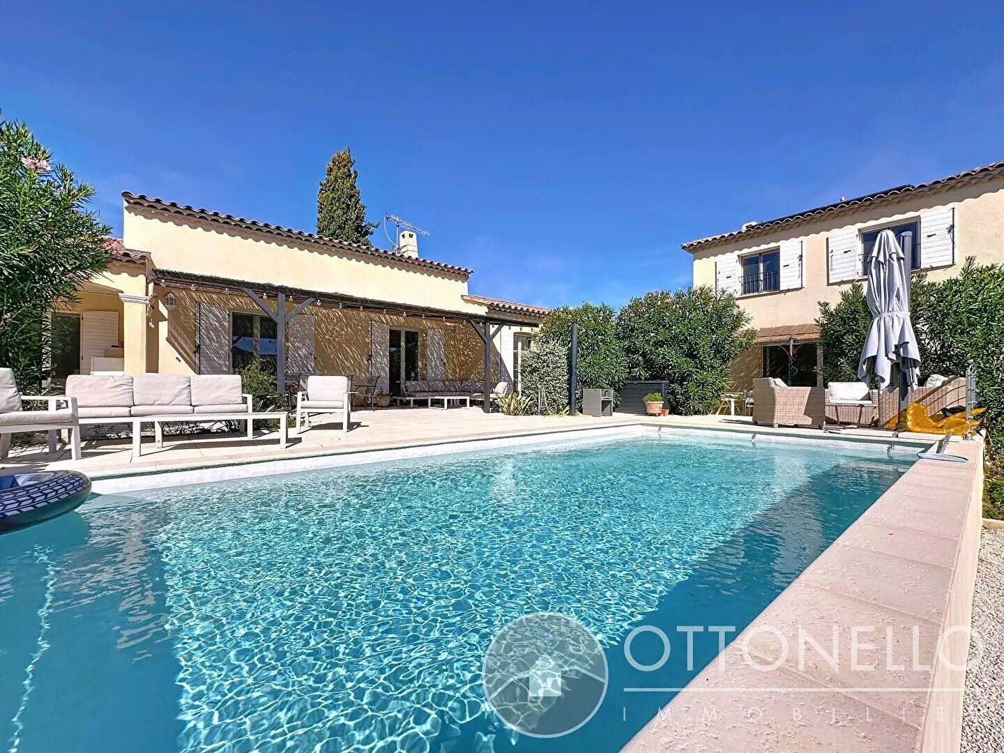 Maison à vendre, 232m², Roquebrune-sur-Argens