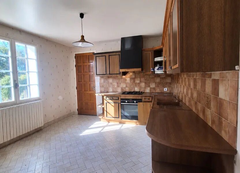 Maison à louer, 113m², Chassenon
