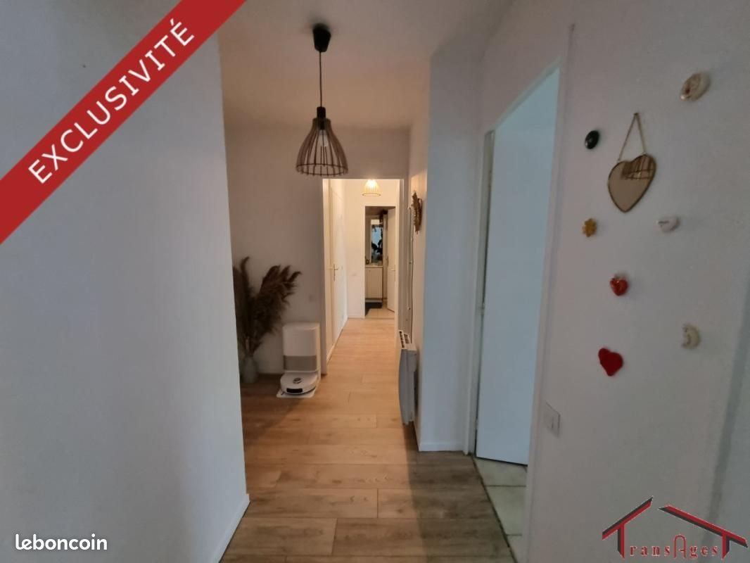 Appartement à louer, 61m², Courbevoie