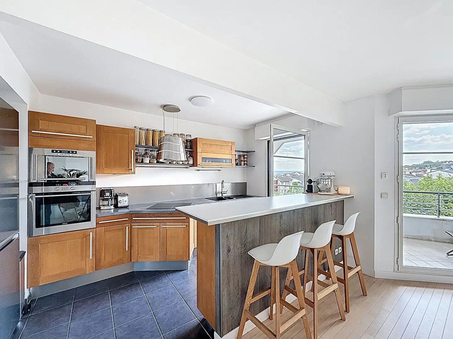 Appartement à vendre, 74m², Suresnes