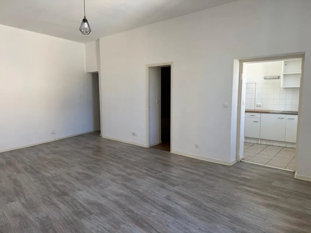 Appartement à louer, 1m², Saint-Ambroix