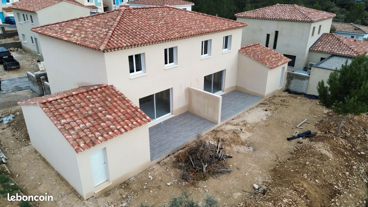Maison à louer, 94m², Lançon-Provence