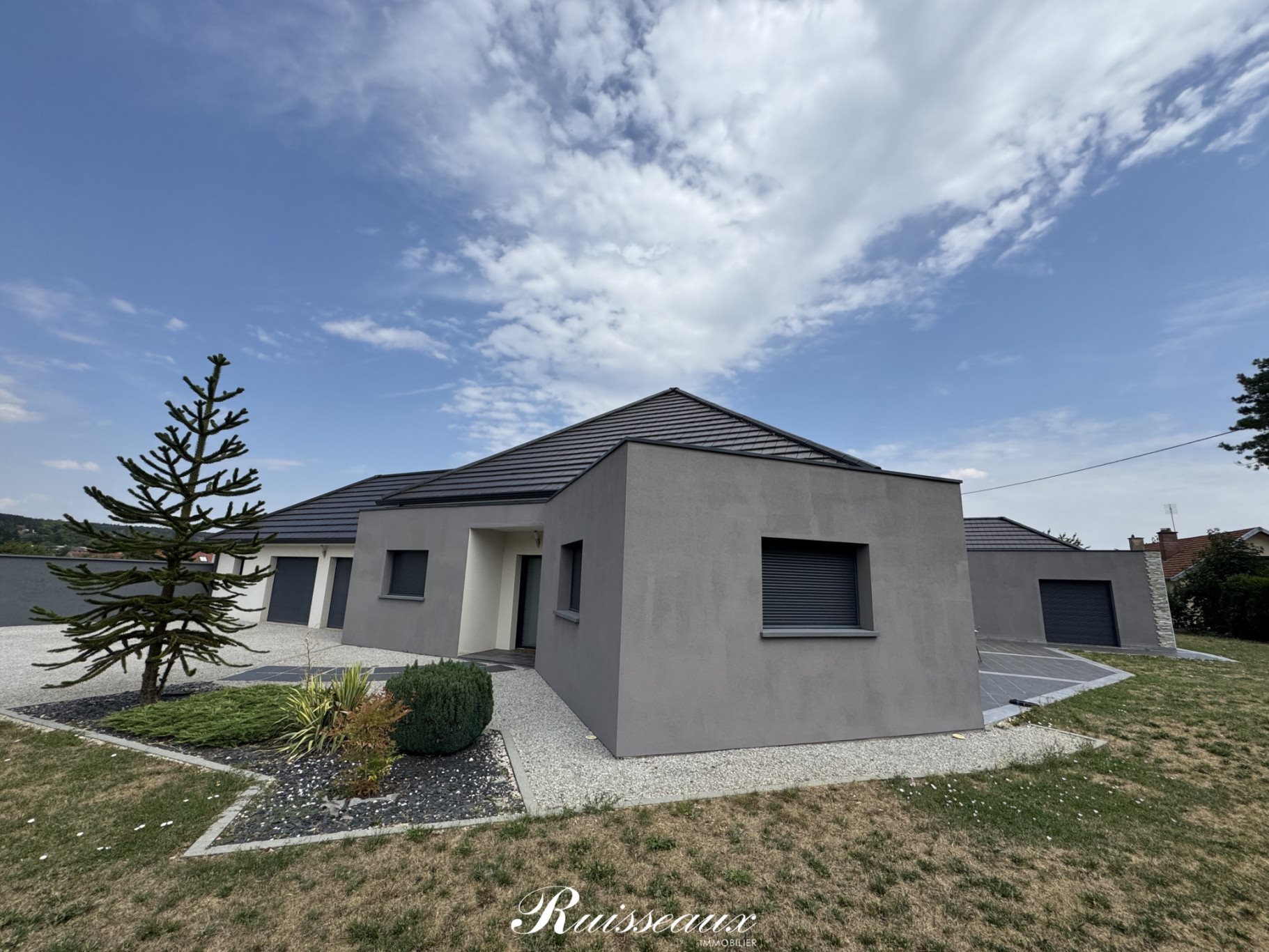 Maison à vendre, 380m², Selongey