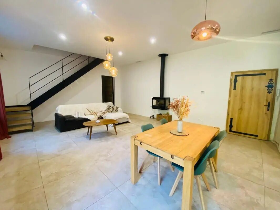 Appartement à louer, 160m², Gabian
