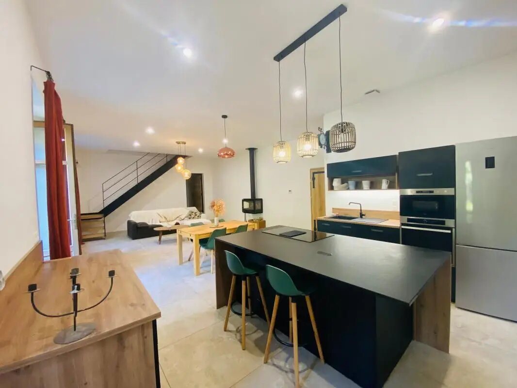 Appartement à louer, 160m², Gabian
