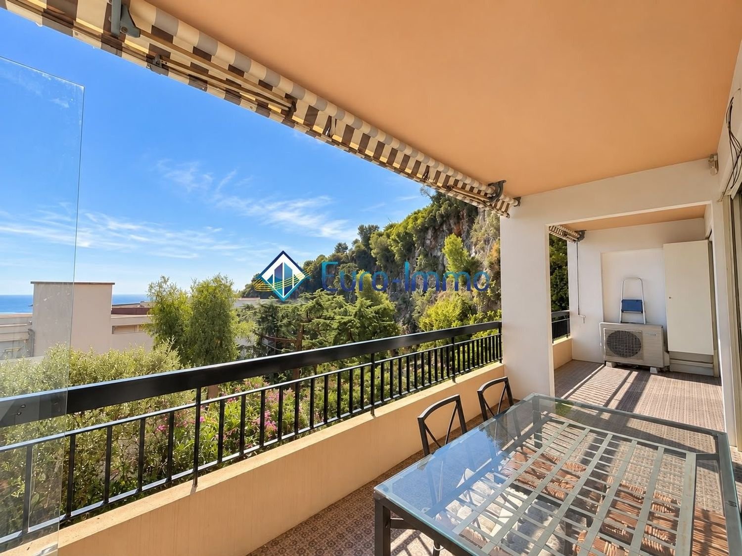 Appartement à louer, 55m², Roquebrune-Cap-Martin