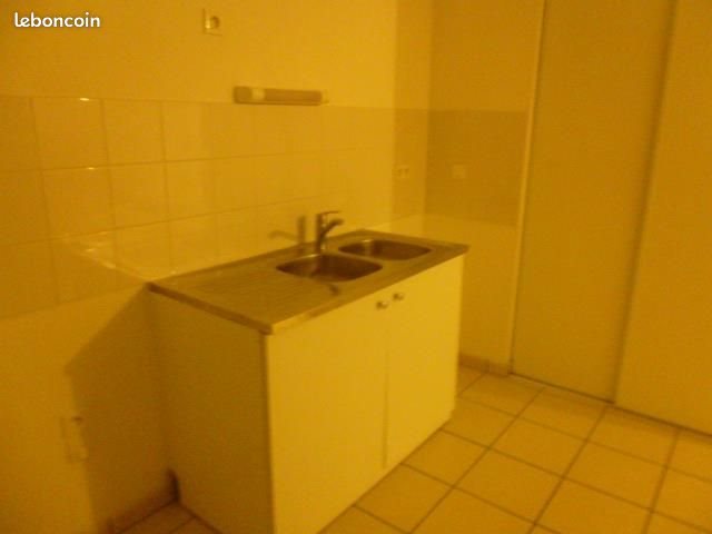 Appartement à louer, 46m², Montussan