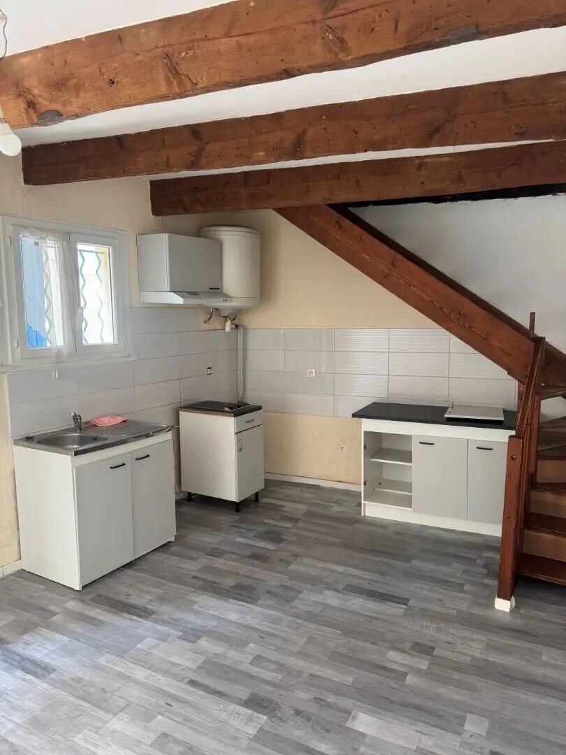 Maison à louer, 32m², Redessan
